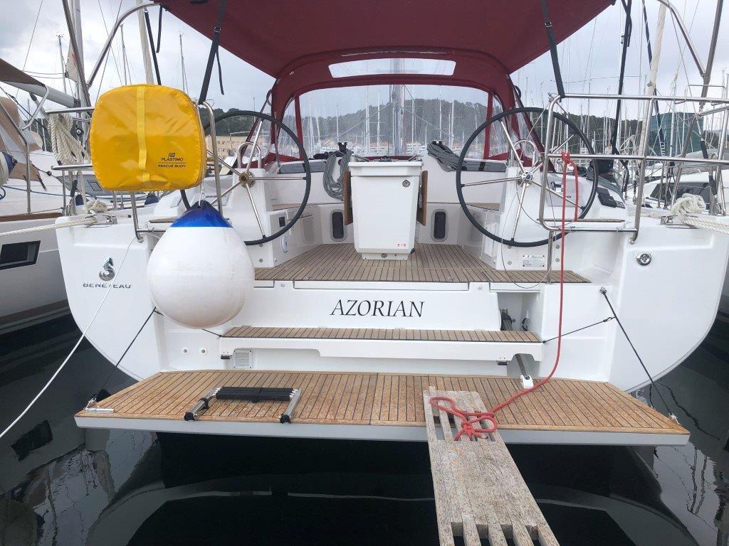 Oceanis 40.1 - 3 cab. Top image