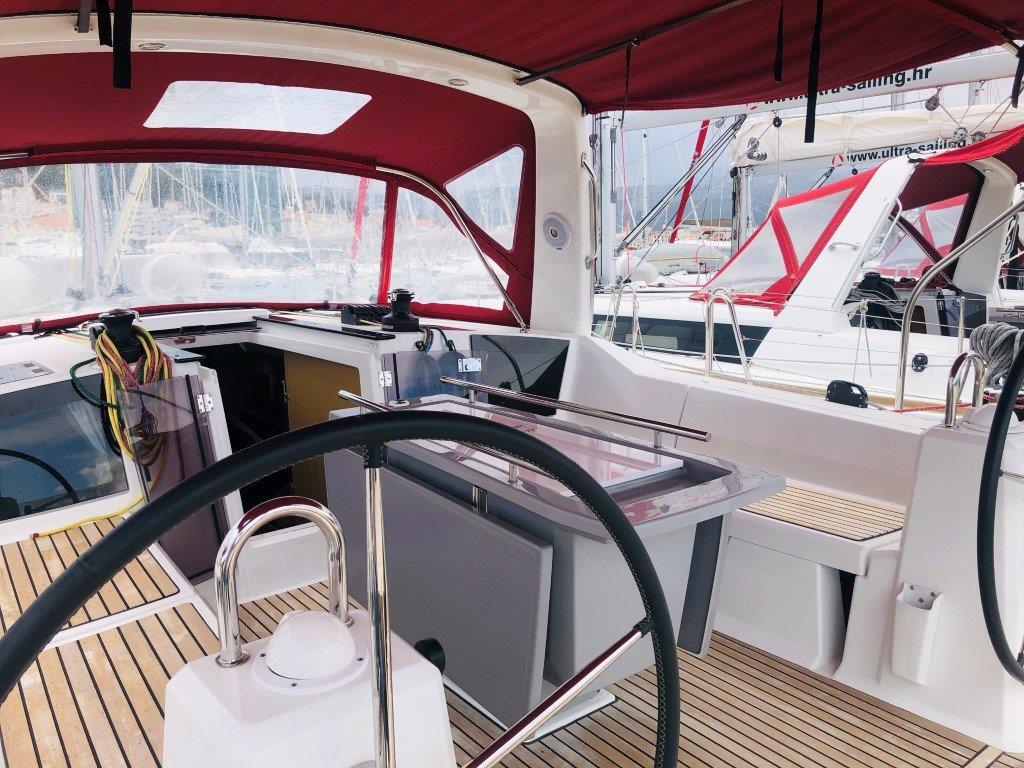 Oceanis 41.1 Luxa, Foto 3