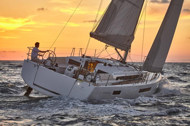 Sun Odyssey 440  Top image