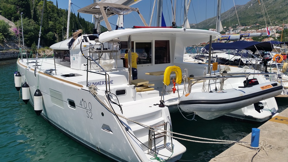 Lagoon 400 S2  Top image