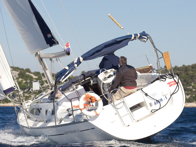 Sun Odyssey 37 Top image
