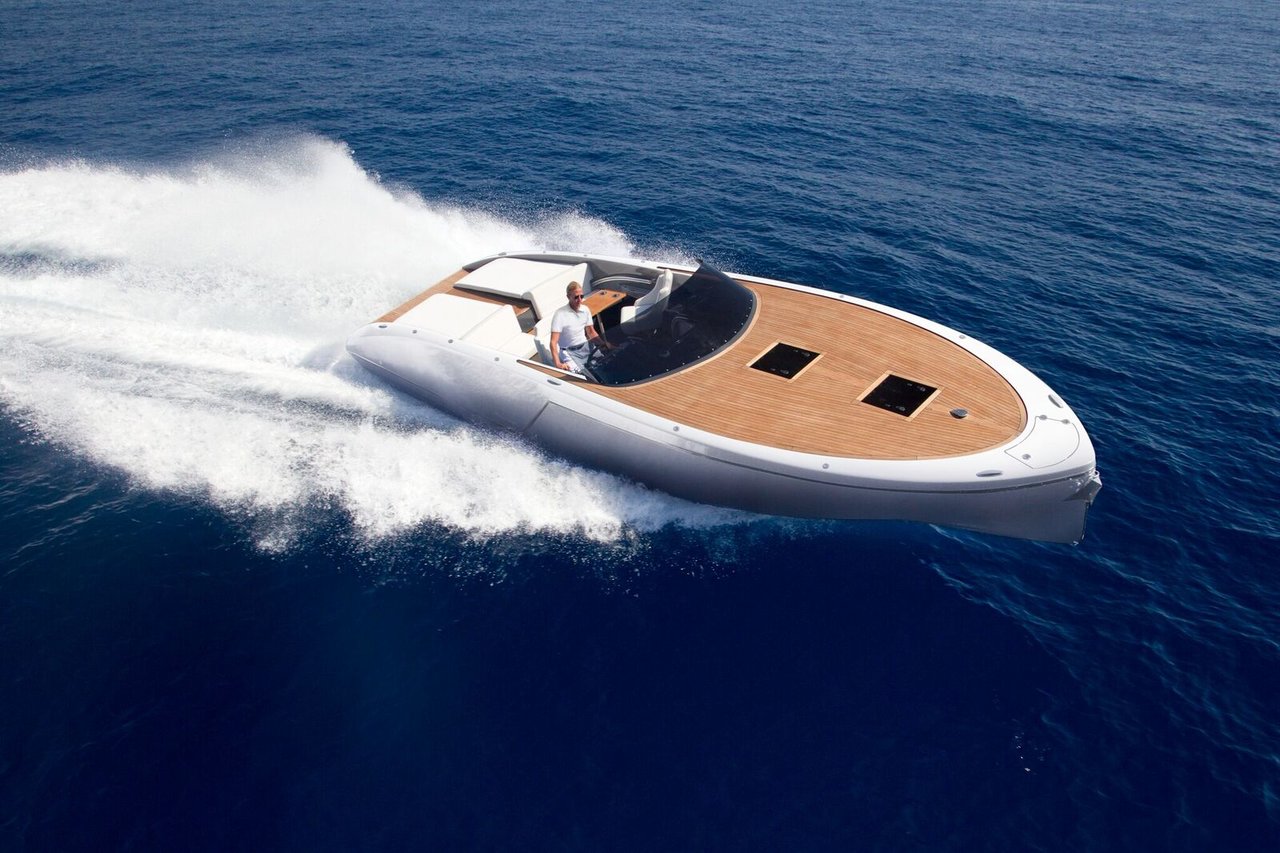 Frauscher 1017 GT „Adriatic Falcon“ als Charteryacht