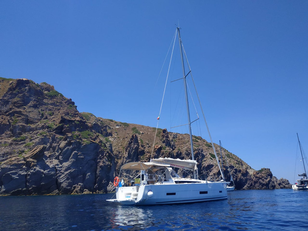 Dufour 390 Grand Large Friend Planet