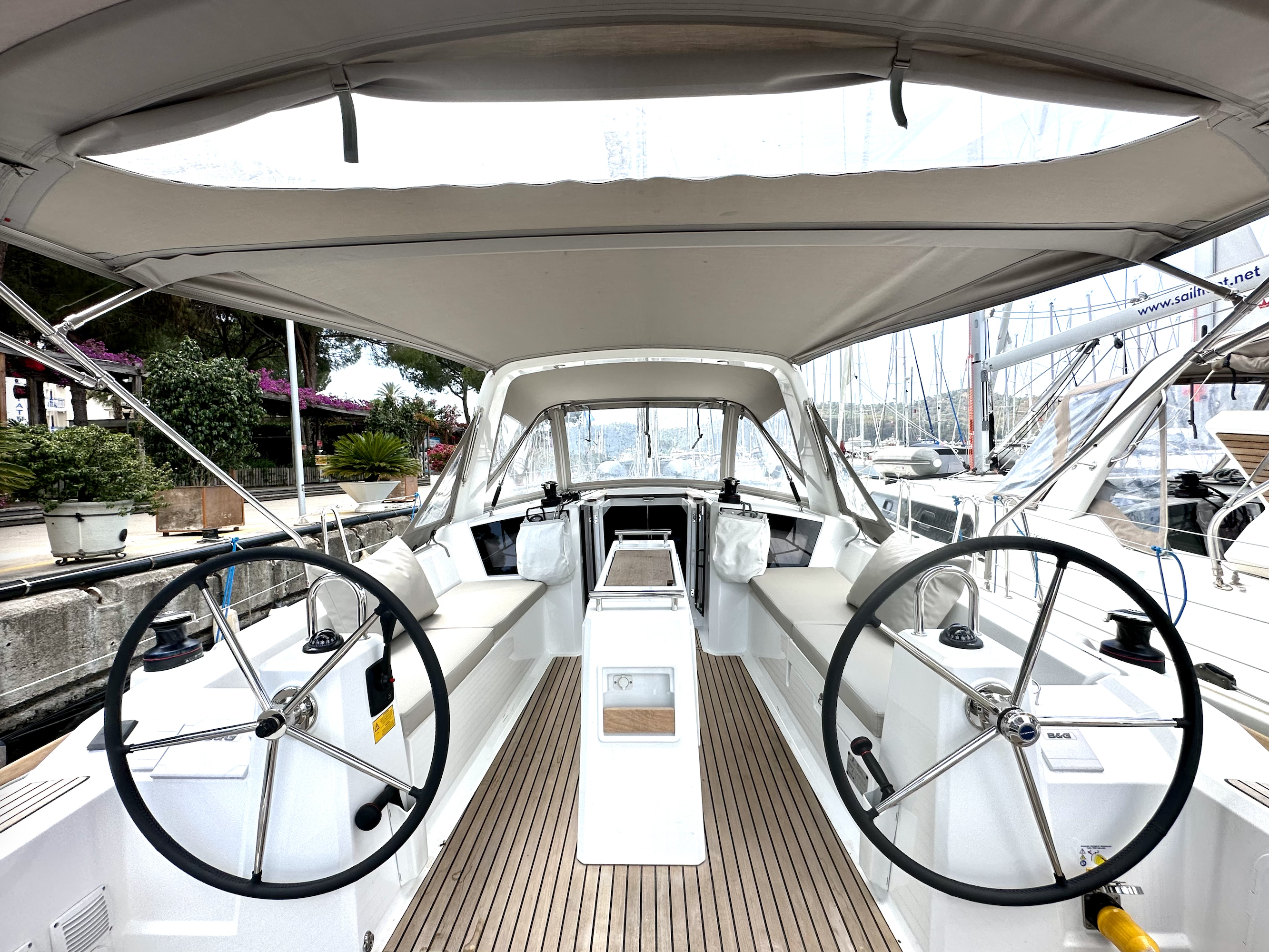 Oceanis 38.1 Sail Lyra, Foto 3