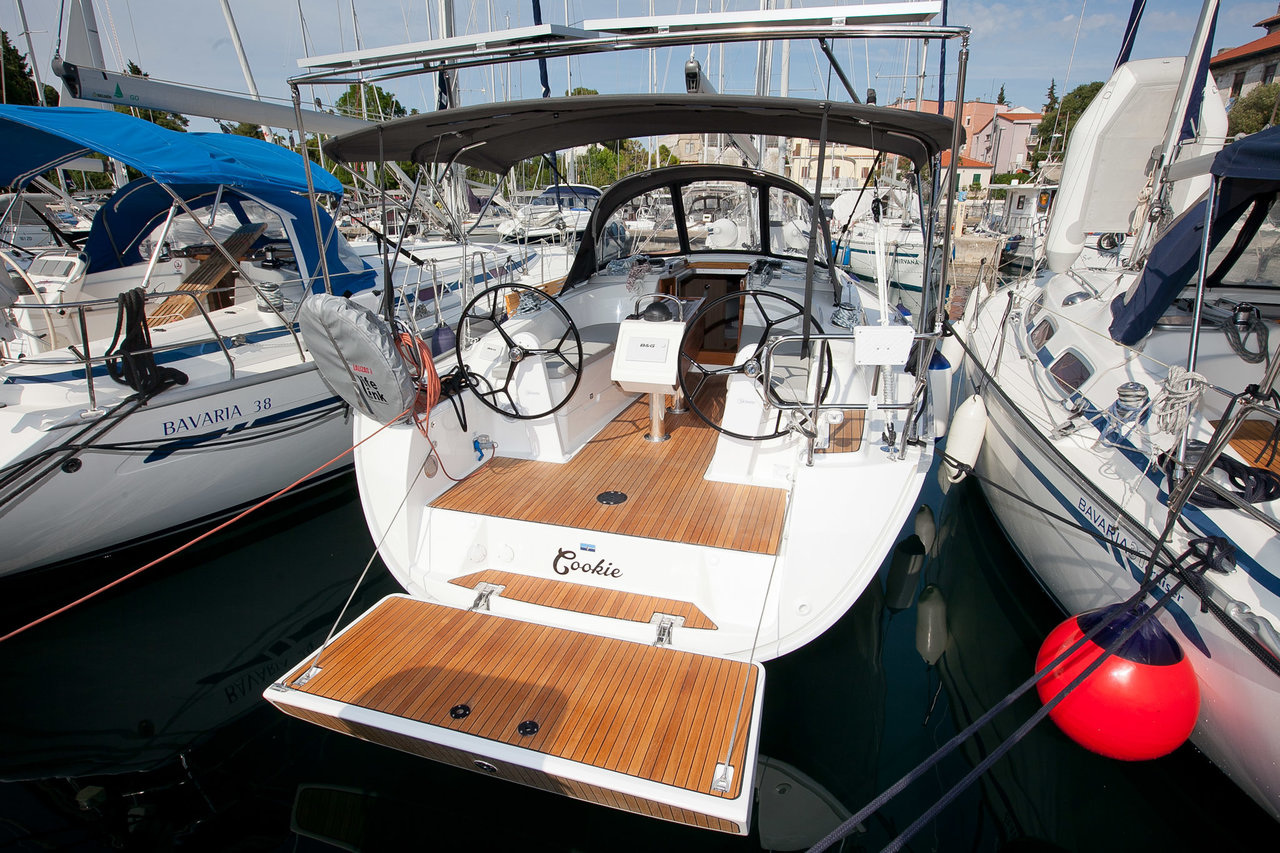 Bavaria Cruiser 34 Style Top image