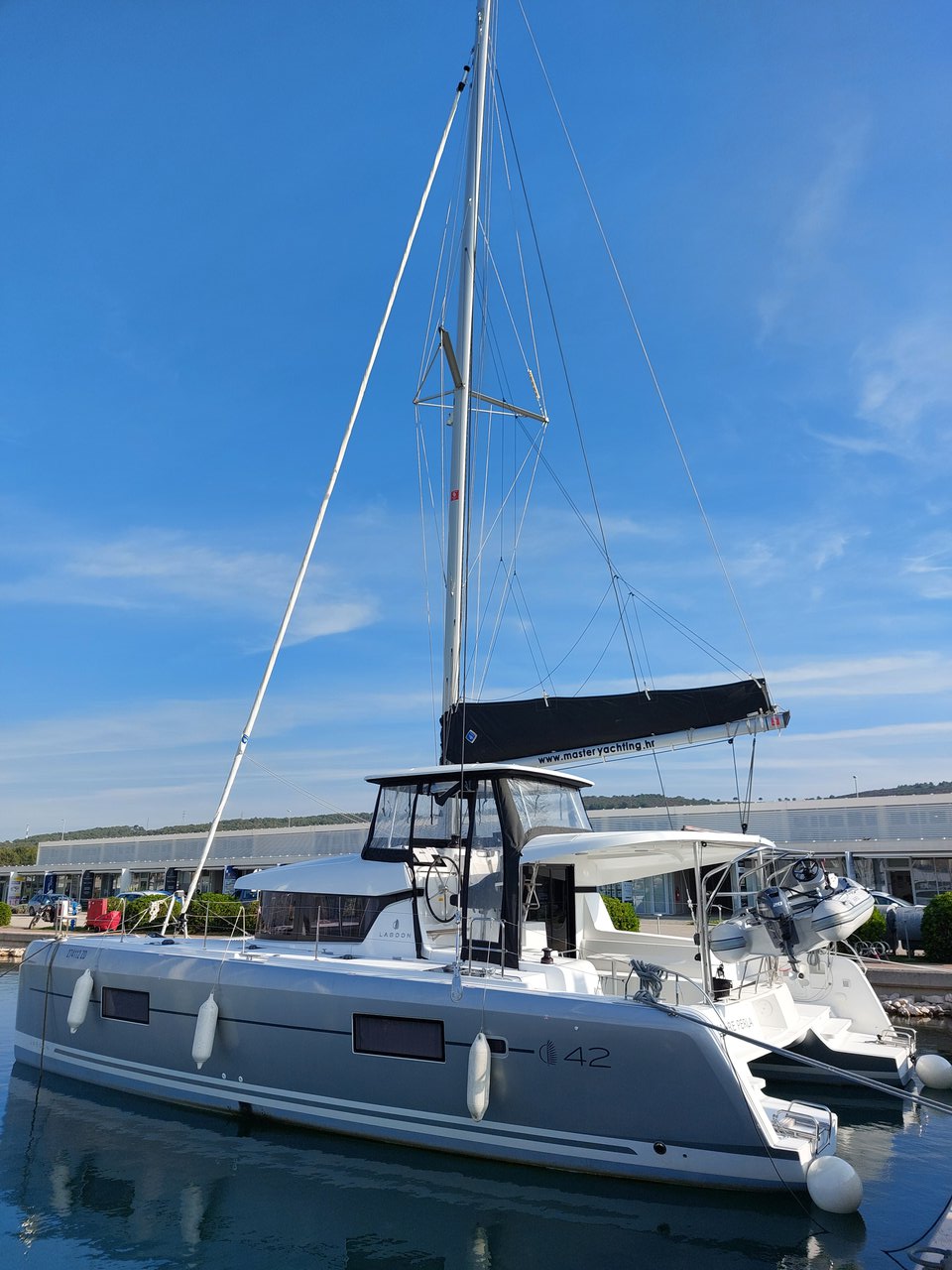 Lagoon 42  Top image