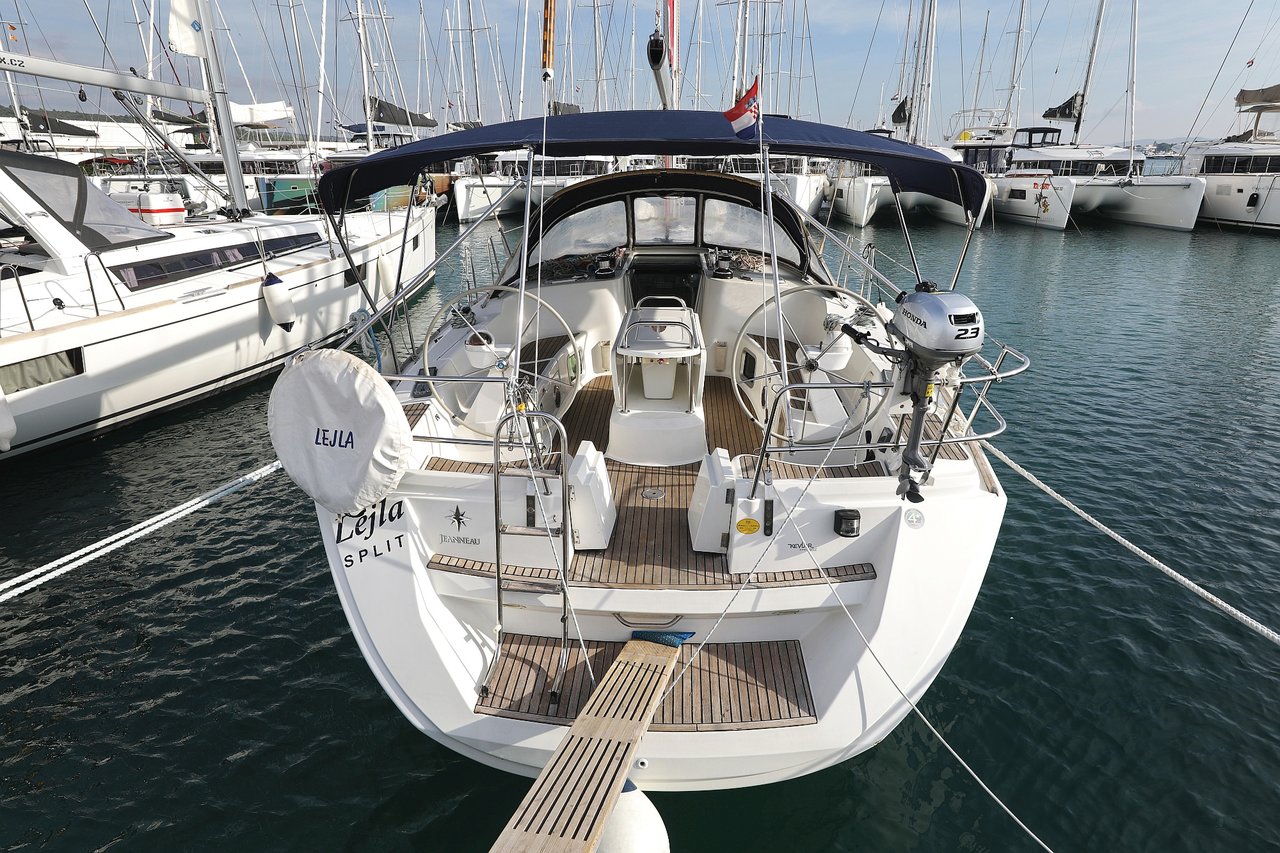 Sun Odyssey 45  Top image