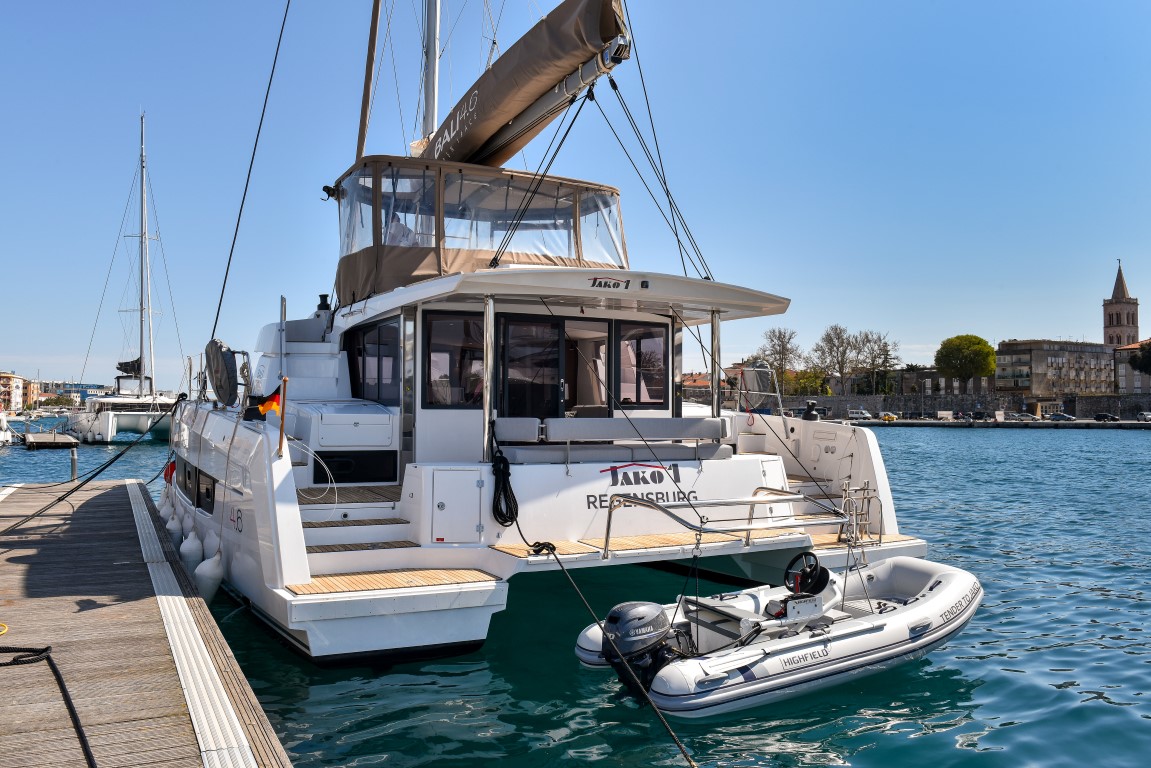 Bali 4.6 „Destiny (Ex: Jako 1)“ als Charteryacht