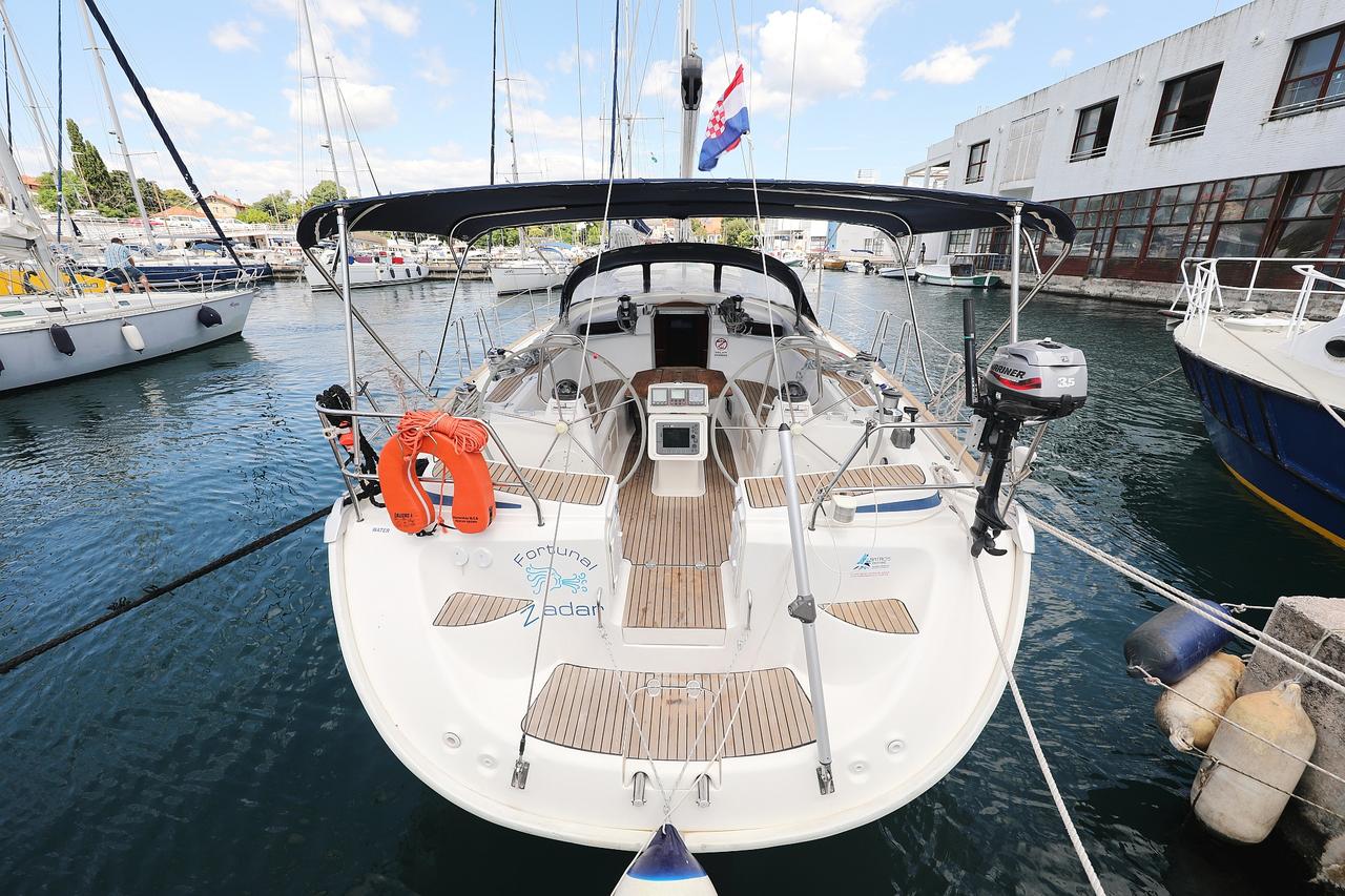 Bavaria 50 Cruiser Top image