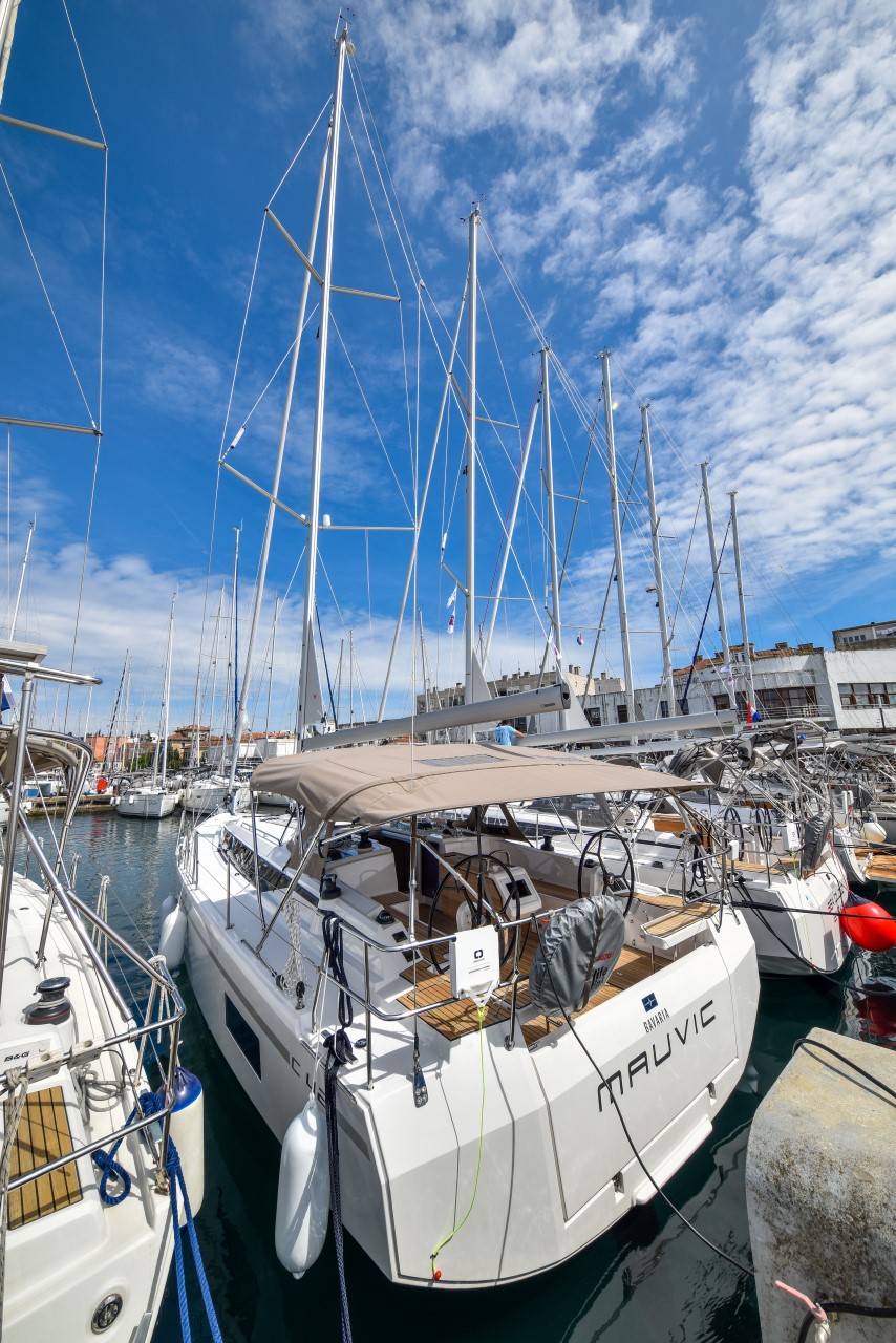 Bavaria C42 Mauvic, Foto 5