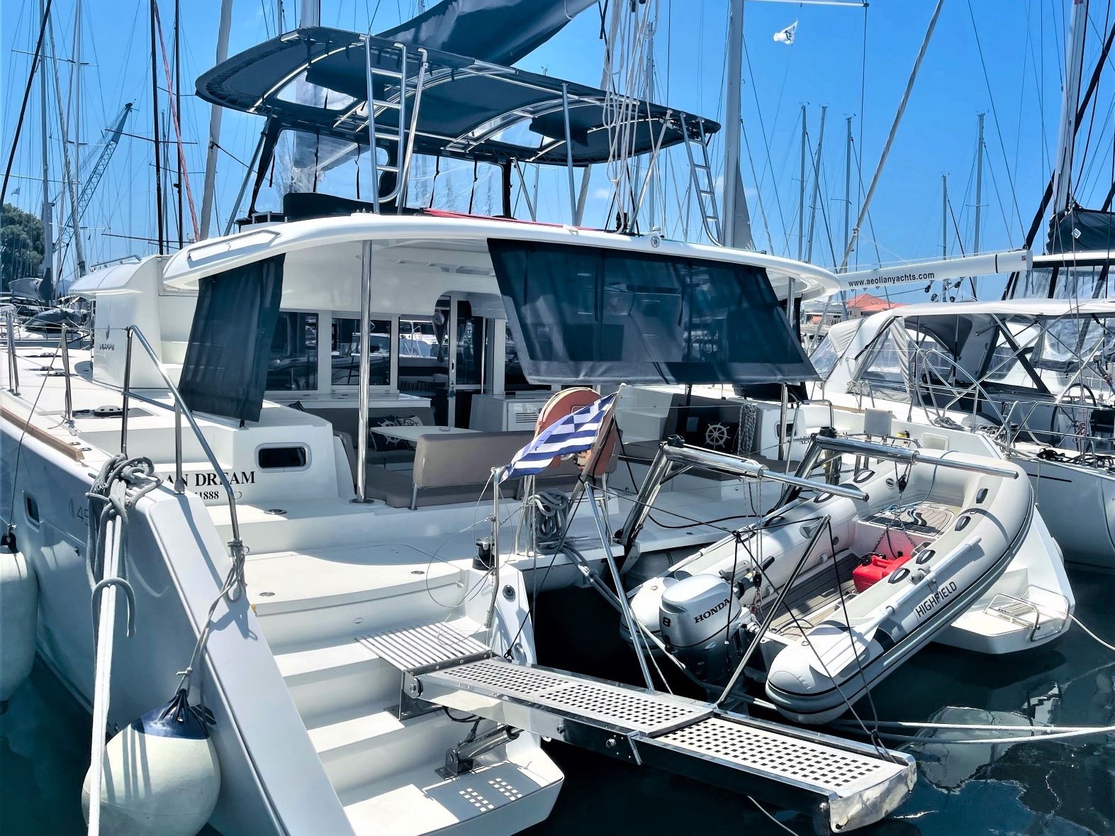 Lagoon 450 F (4+2cab) „Aeolian Dream“ als Charteryacht