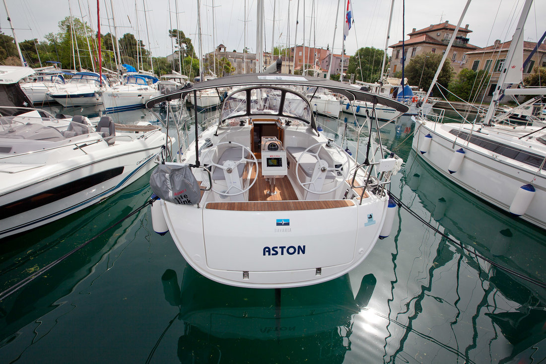 Bavaria Cruiser 34 Style Top image