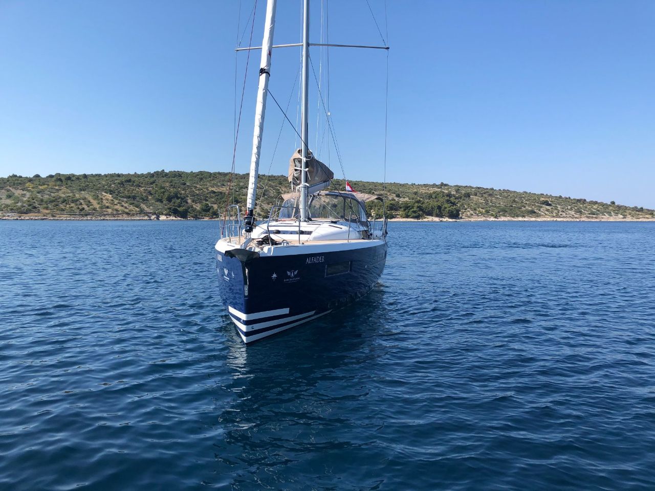 Sun Odyssey 490  Top image