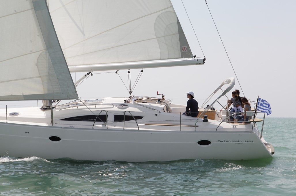 Elan 434 Impression (4 cab) „Kallisti“ als Charteryacht