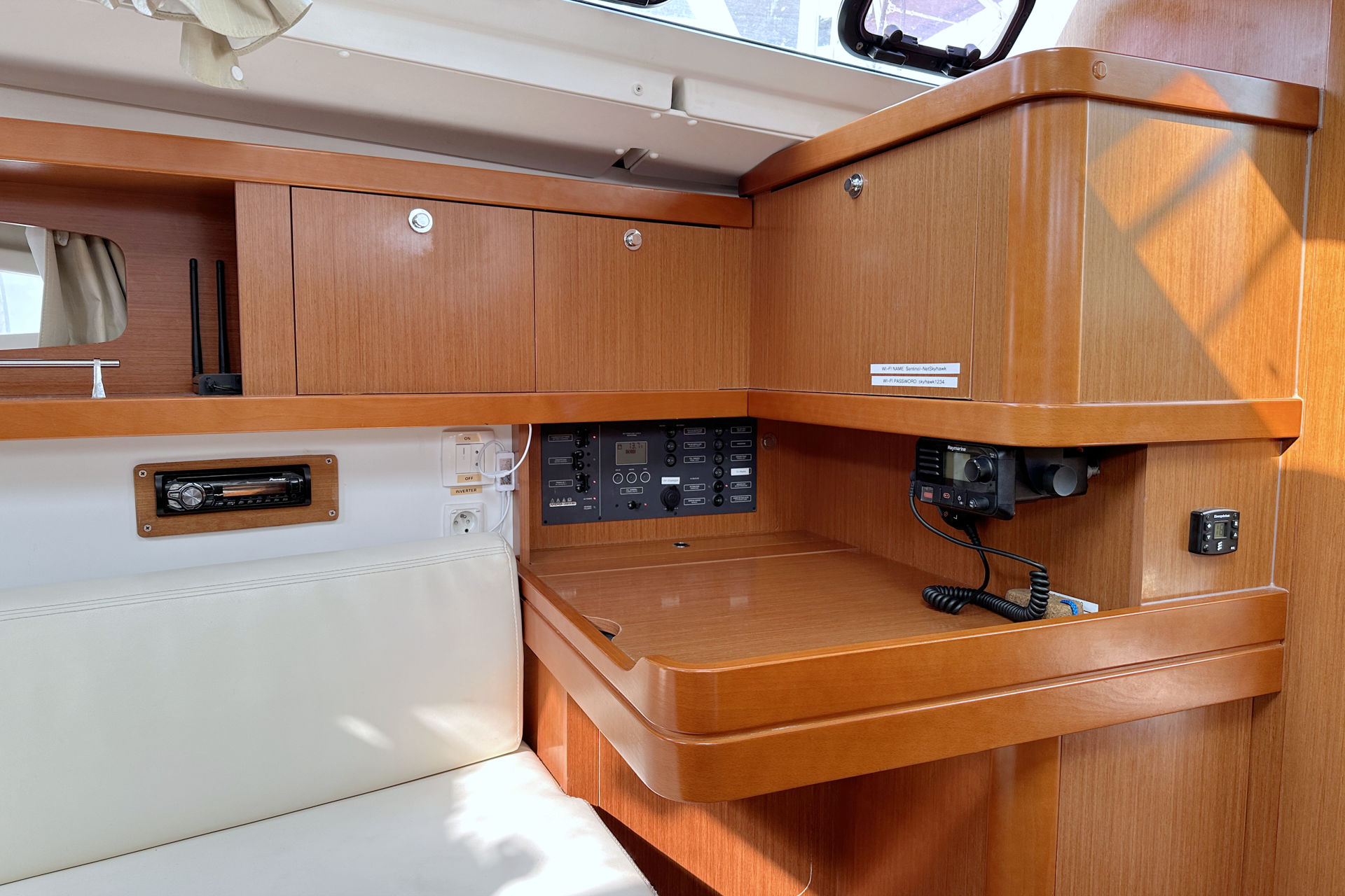 Oceanis 34, Foto 4