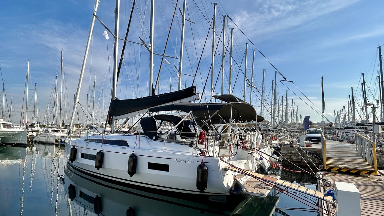 Oceanis 40.1 Top image