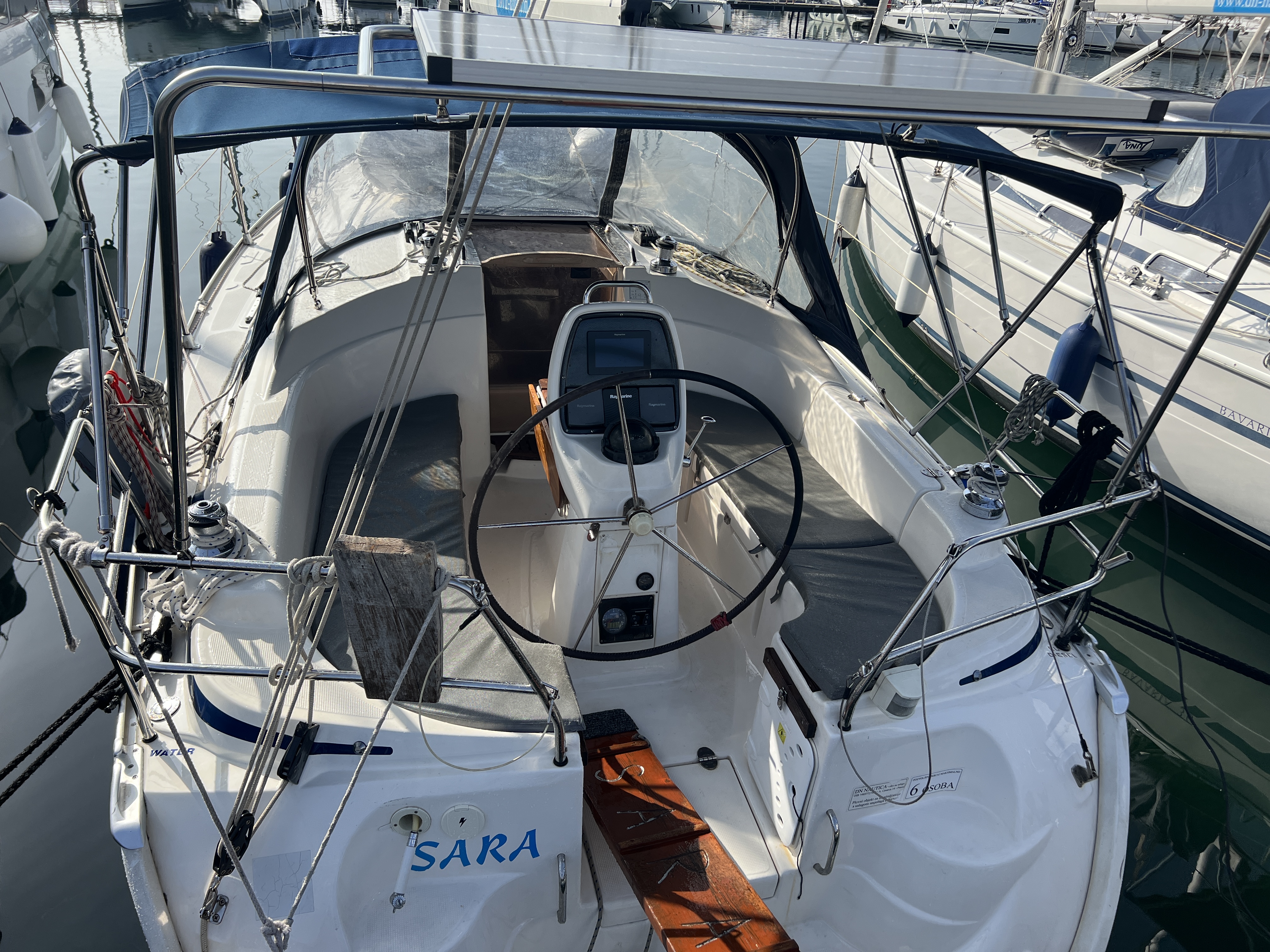 Bavaria 30 Cruiser Top image