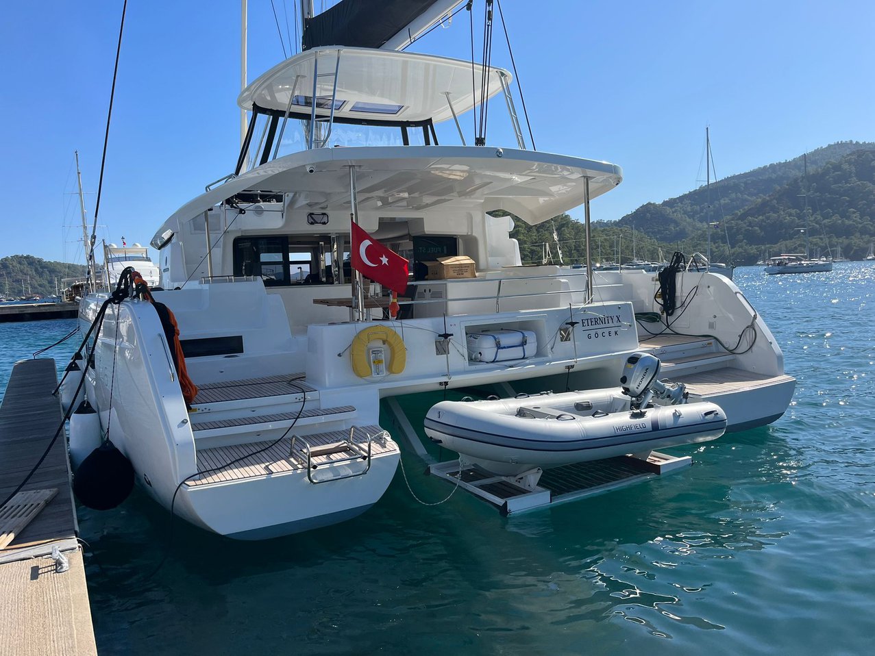 Lagoon 46  Top image