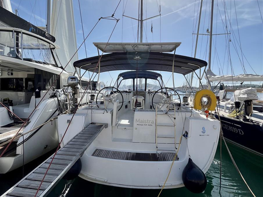 Oceanis 54 (4+1Cab/3+1WC) „Maistra“ als Charteryacht