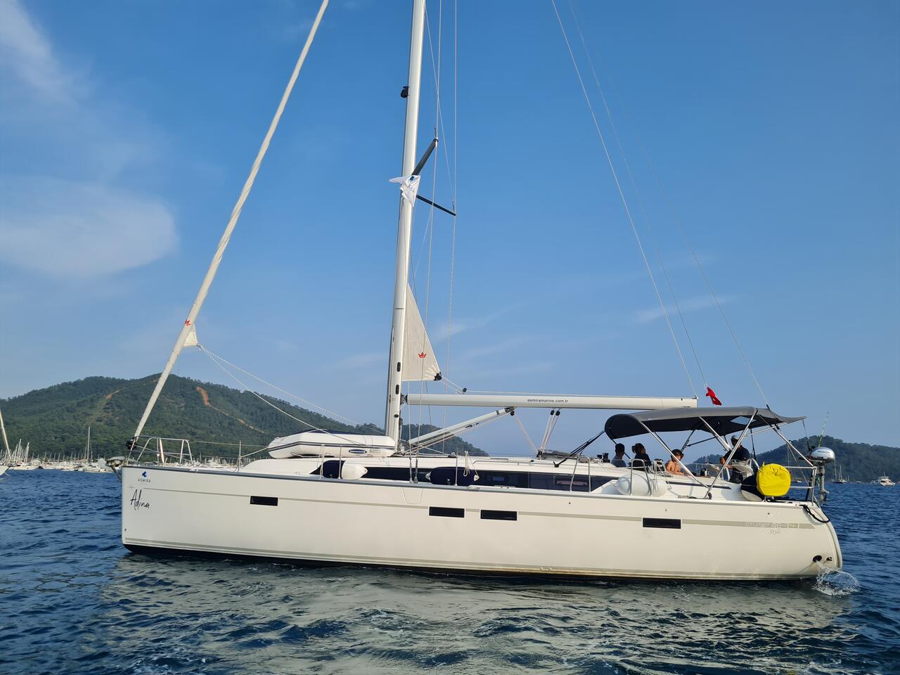 Bavaria Cruiser 46 Style „Adina“ als Charteryacht