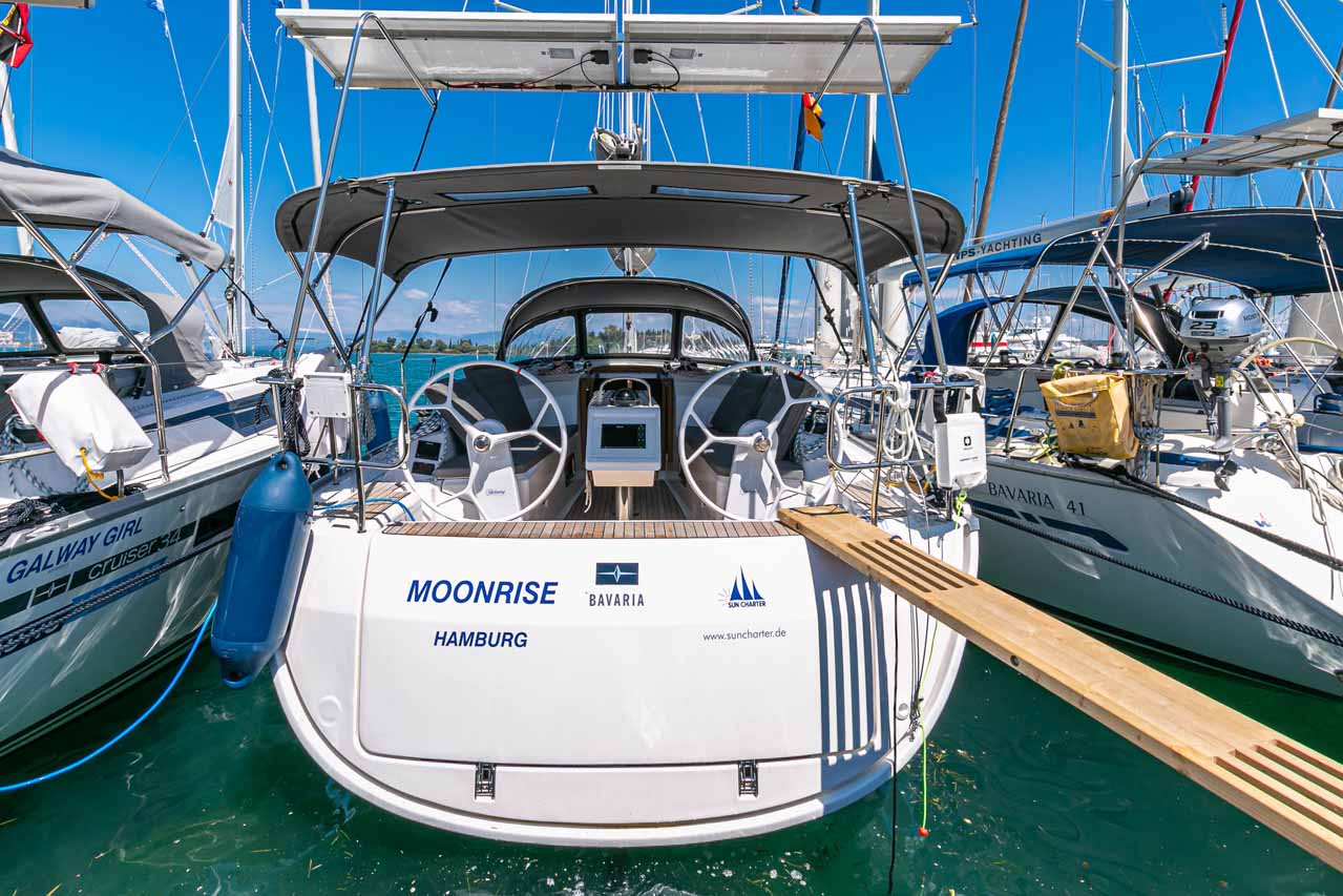 Bavaria Cruiser 34  Top image