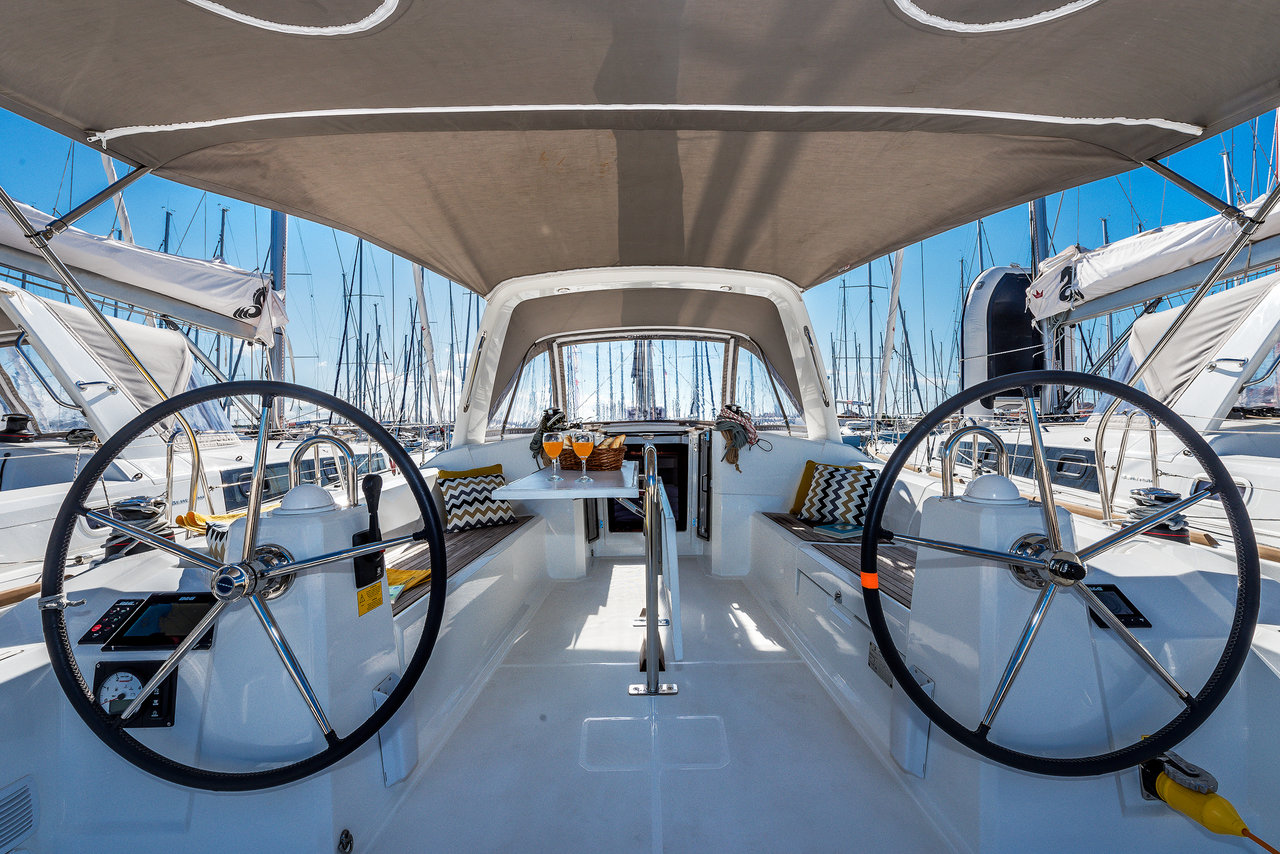 Oceanis 38.1 New Order, Foto 4