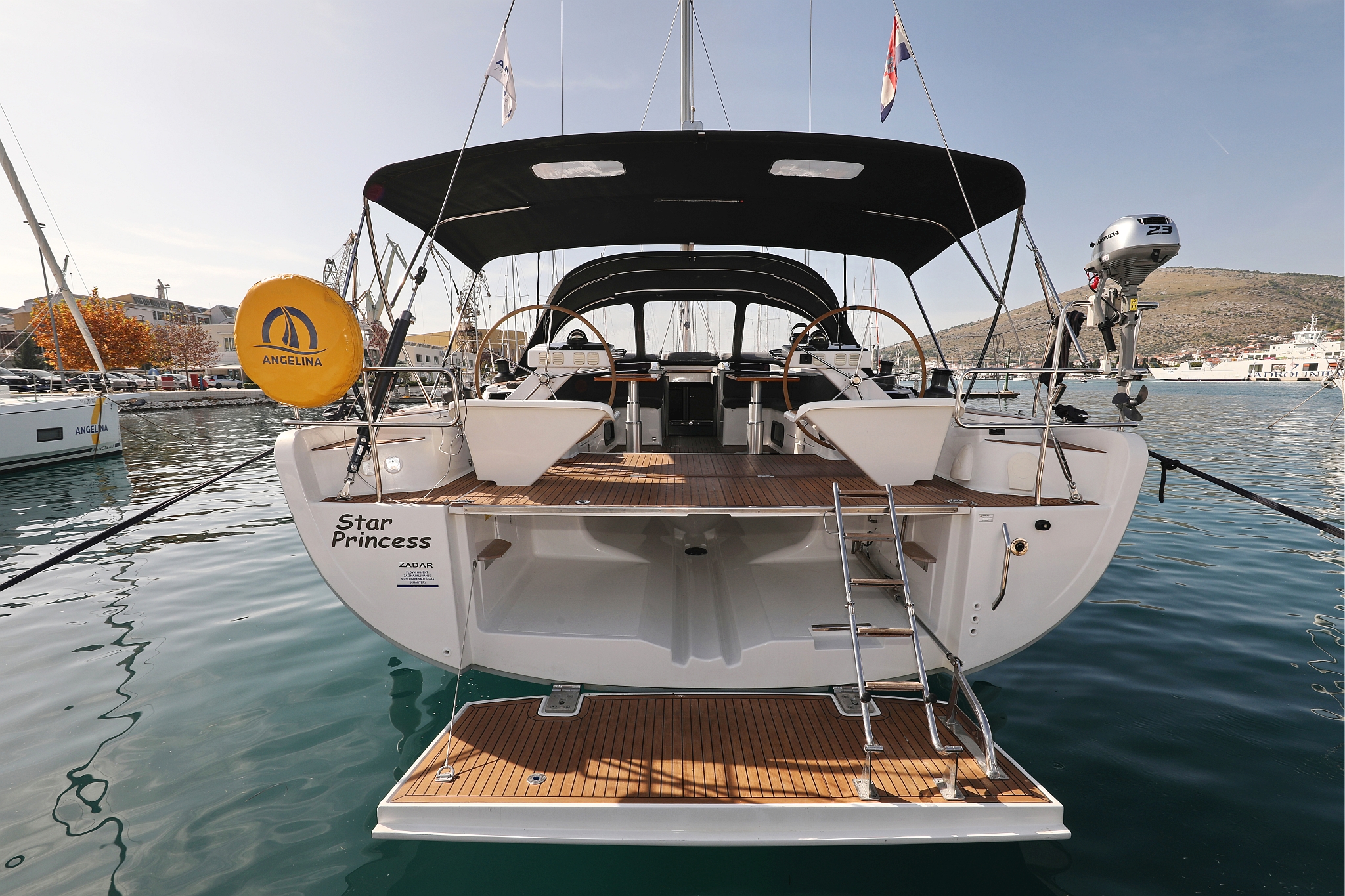 Hanse 575  Top image