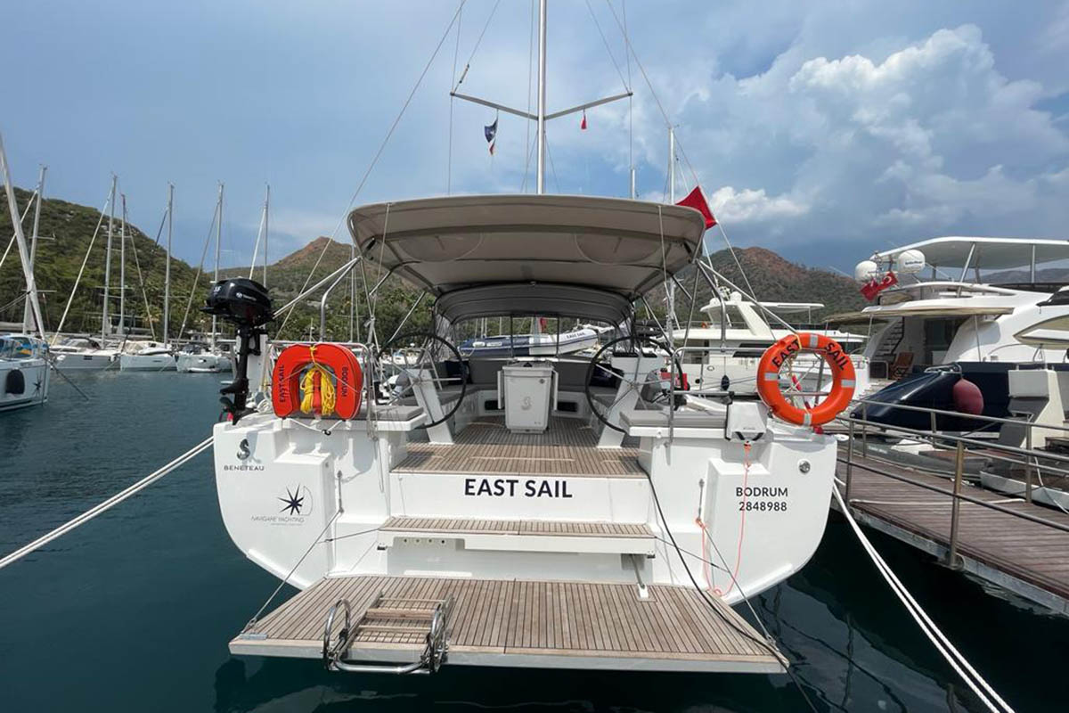 Oceanis 51.1 (5+1 cab, 3+1wc) „EAST“ als Charteryacht