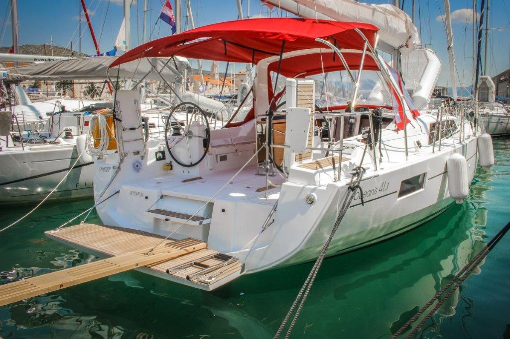 Oceanis 41.1 Top image