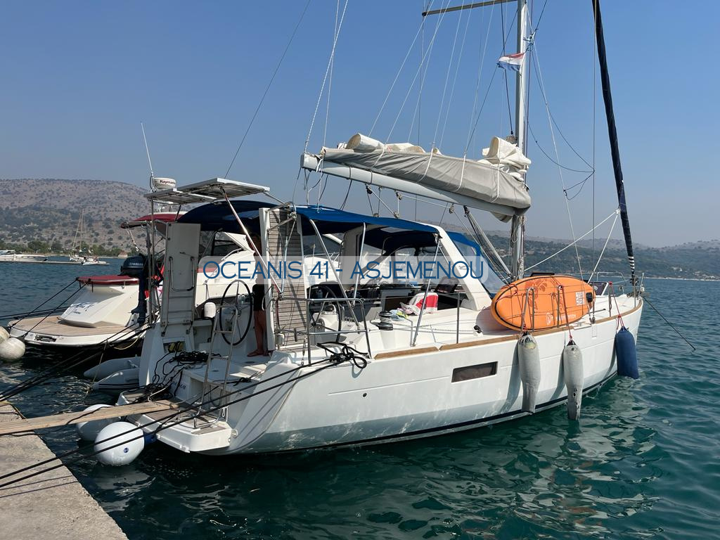 Oceanis 41 Top image