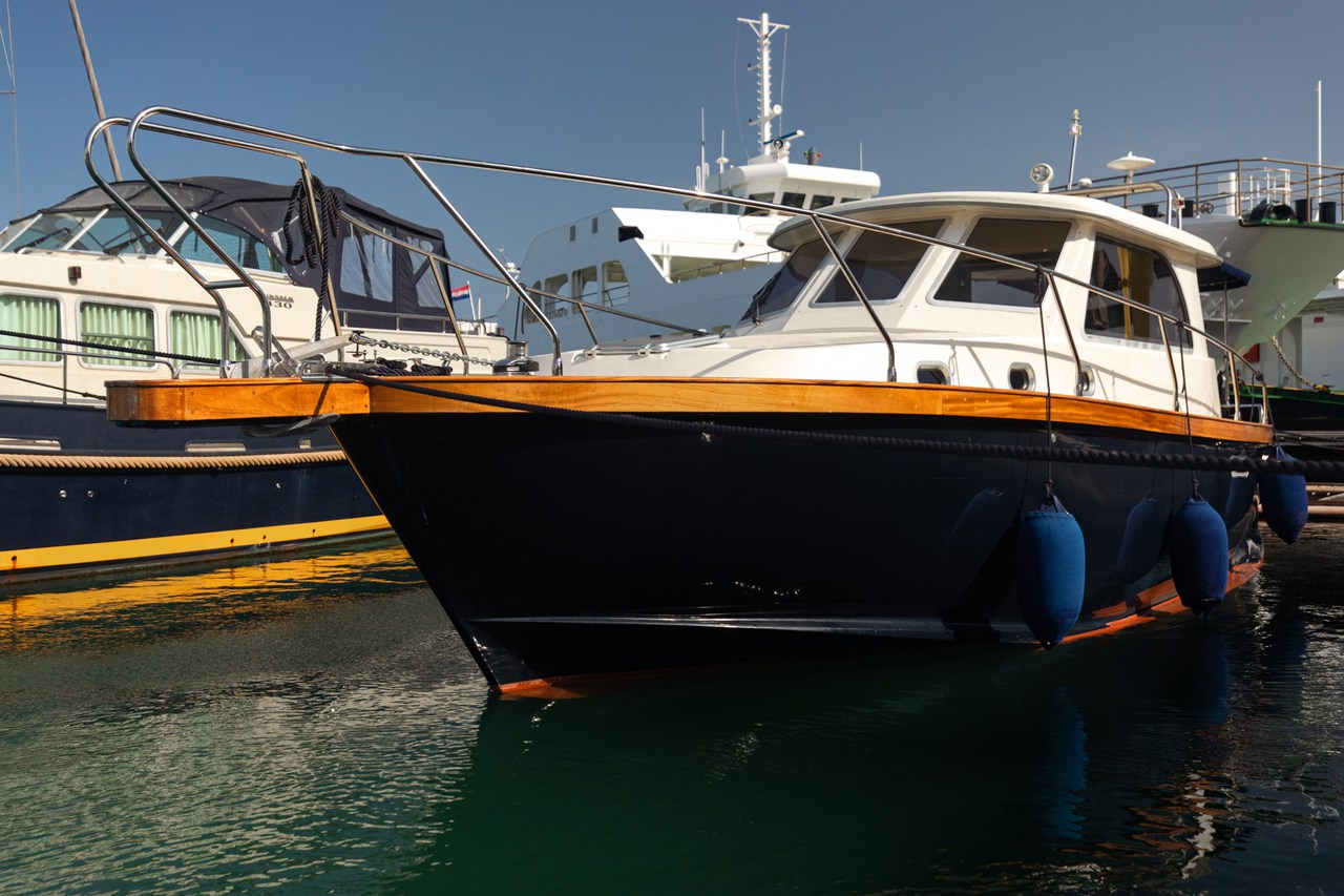 Adria Mare 38 Top image