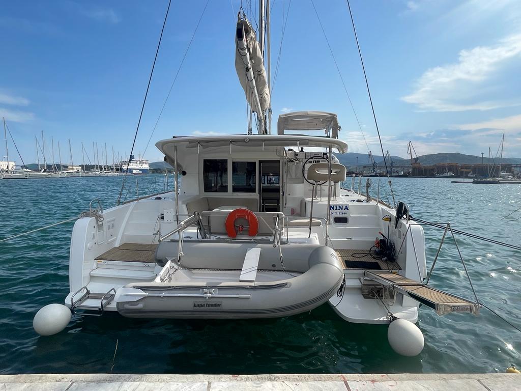 Lagoon 40 (4+2Cab/4wc) „Nina“ als Charteryacht