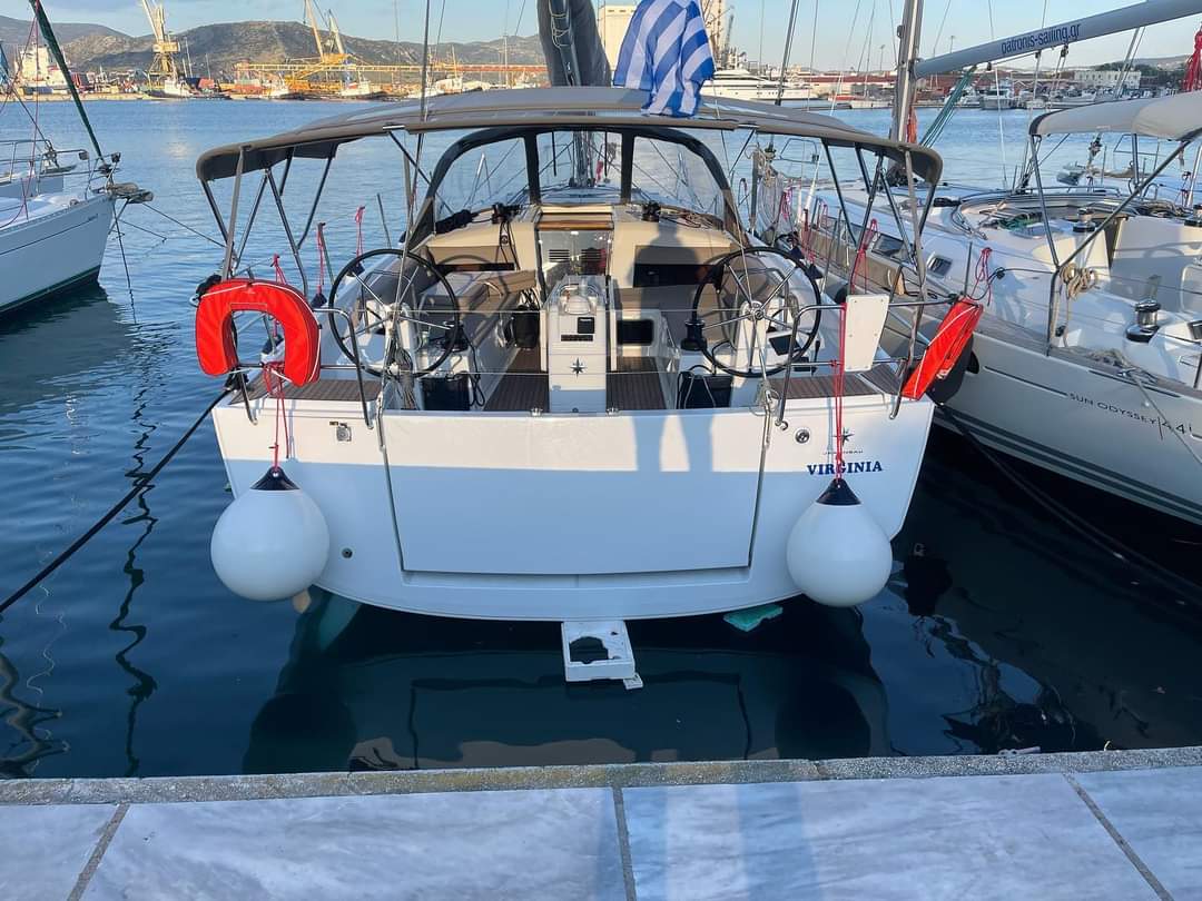Sun Odyssey 440 (4 cab) „Virginia“ als Charteryacht