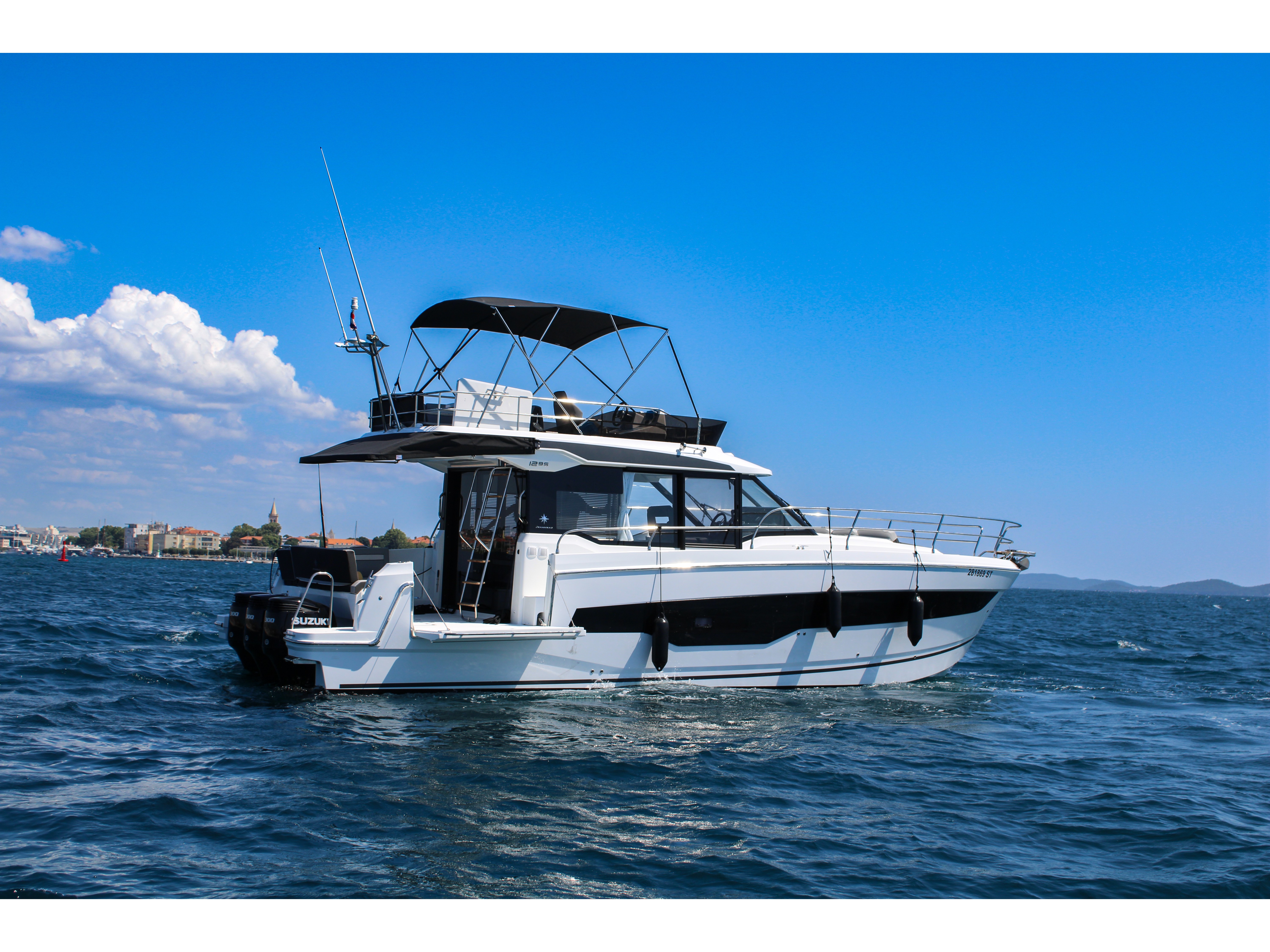 Merry Fisher 1295 FLY „NIKA“ als Charteryacht