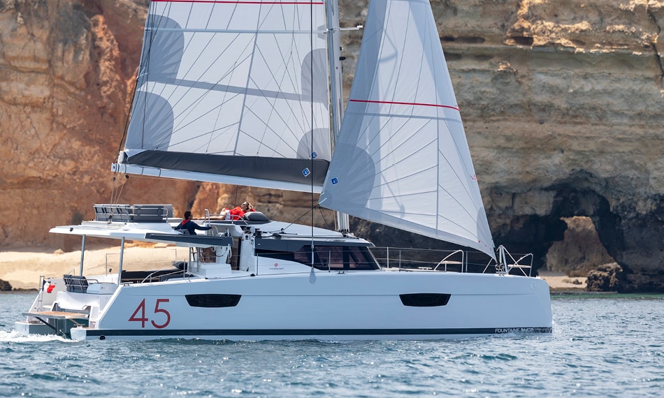 Fountaine Pajot New 45 „Arete“ als Charteryacht