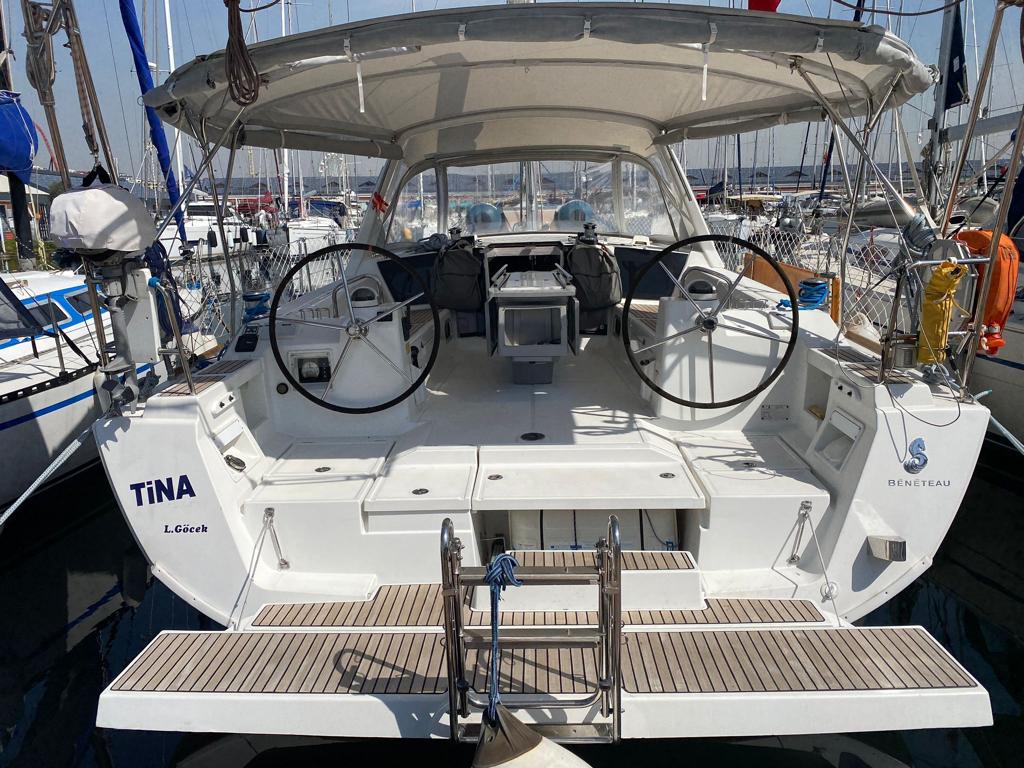Oceanis 41 Top image