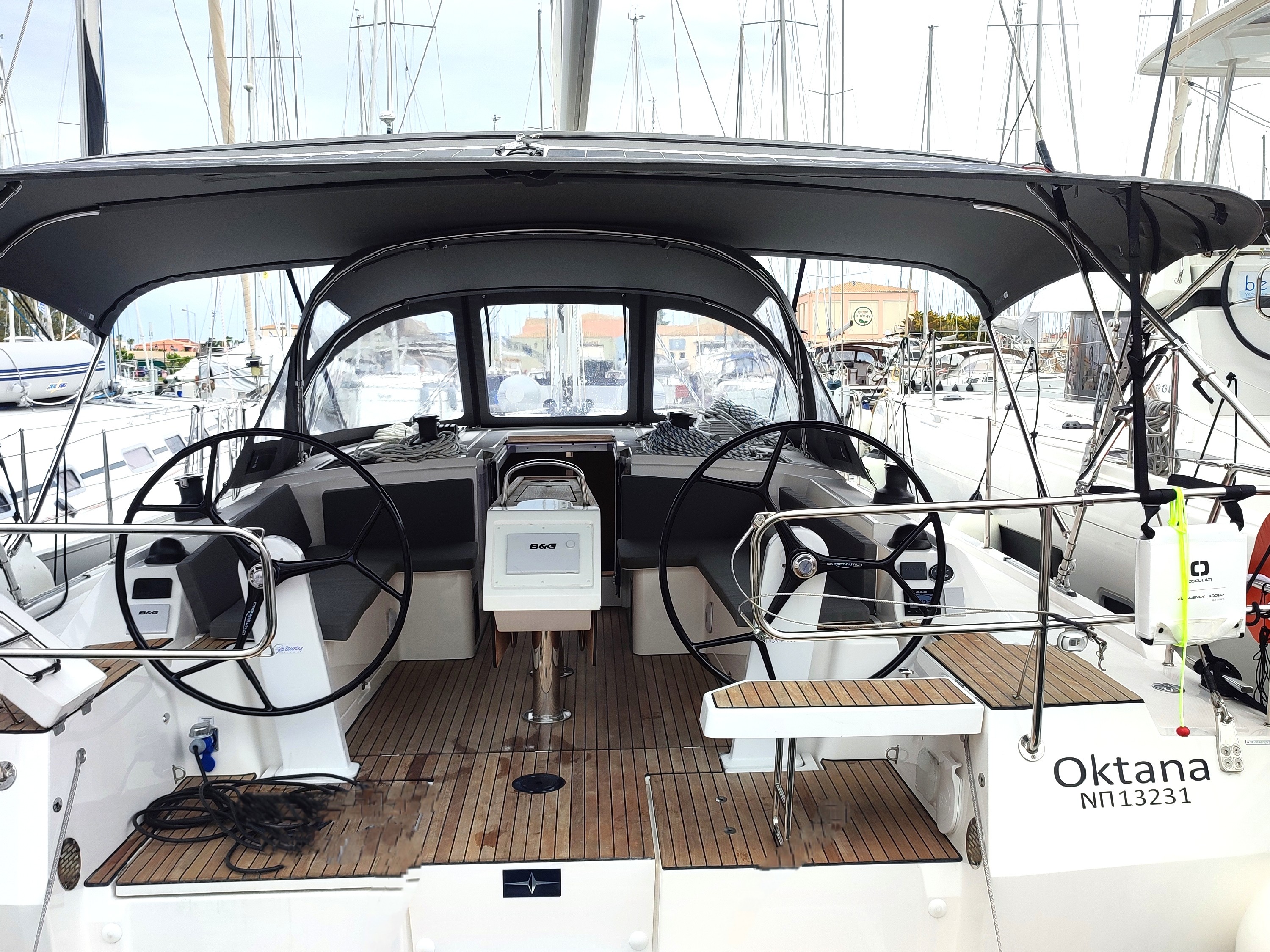 Bavaria C42 „Oktana (Pax 8)“ als Charteryacht