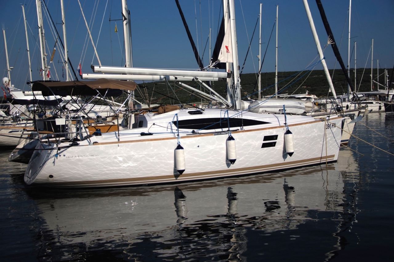 Elan 35 Impression Top image
