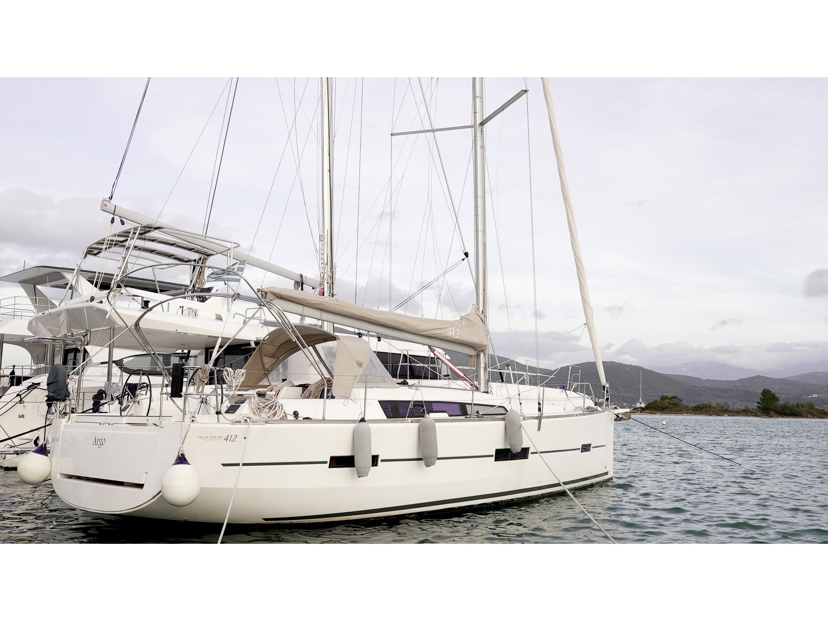Dufour 412 Grand Large (3cab/2wc) „Argo“ als Charteryacht