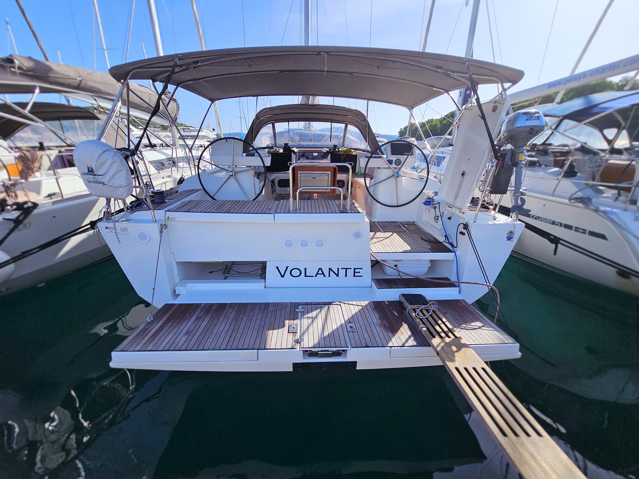 Dufour 520 Grand Large Top image