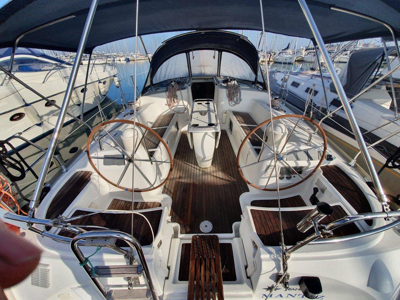 Sun Odyssey 43  Top image