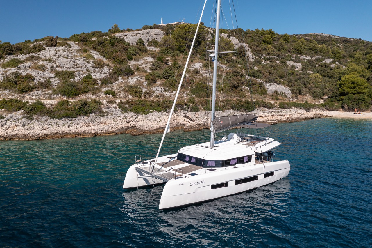 Dufour 48 Catamaran Uma, Foto 3