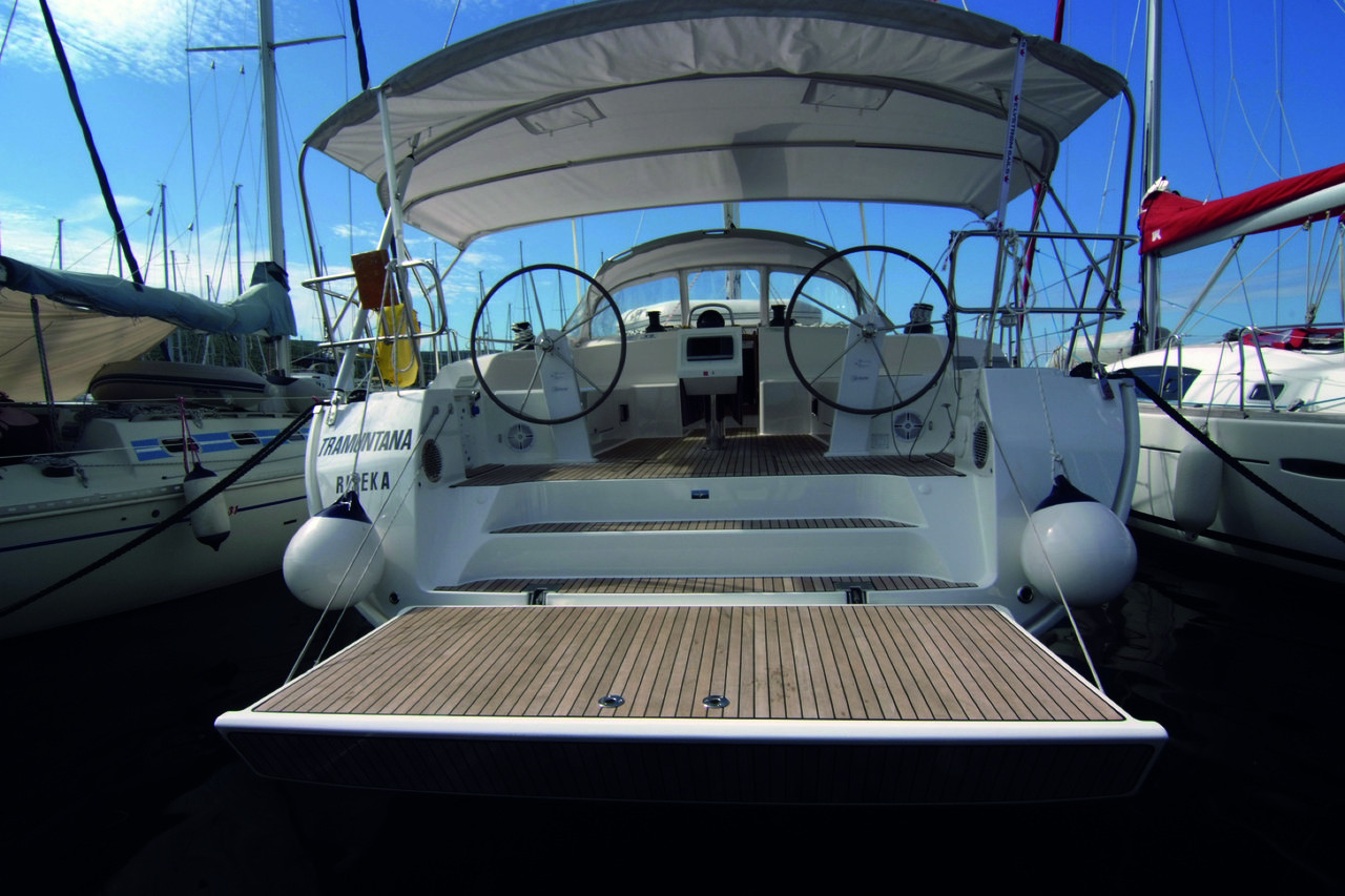 Bavaria Cruiser 51  Top image