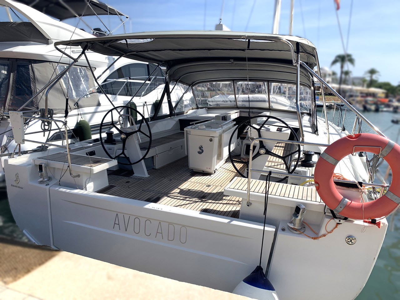 Oceanis 51.1 (5+1 cab, 3+1wc) „Avocado“ als Charteryacht