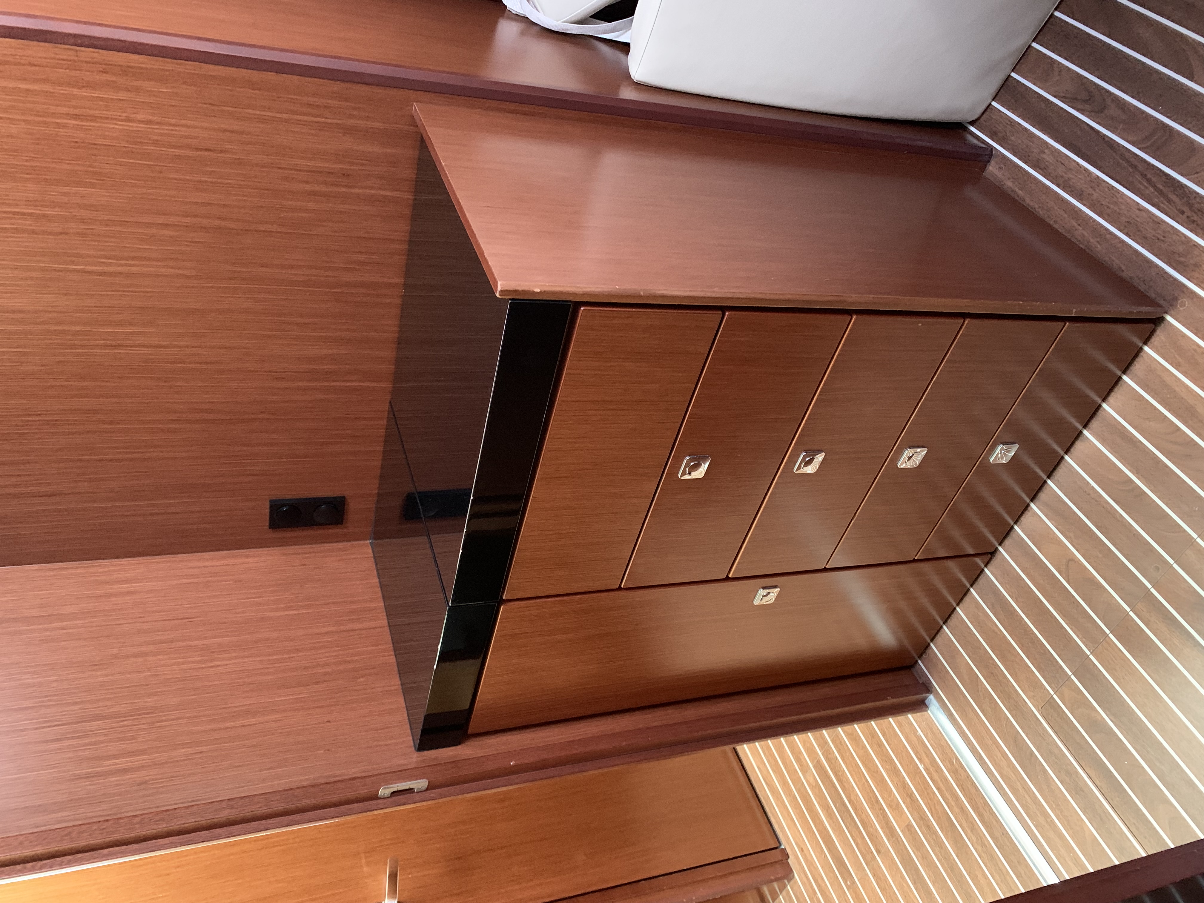 Virtess 420 Fly „Sunrise“ als Charteryacht