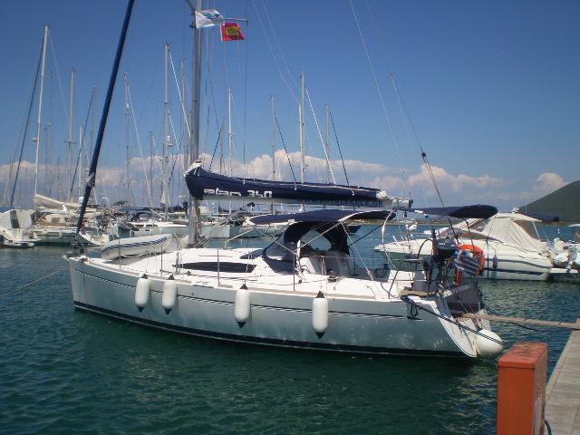 Elan 340 Top image