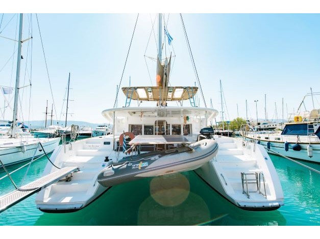 Lagoon 450 F (4+1cab) „Athina (Pax 12)“ als Charteryacht
