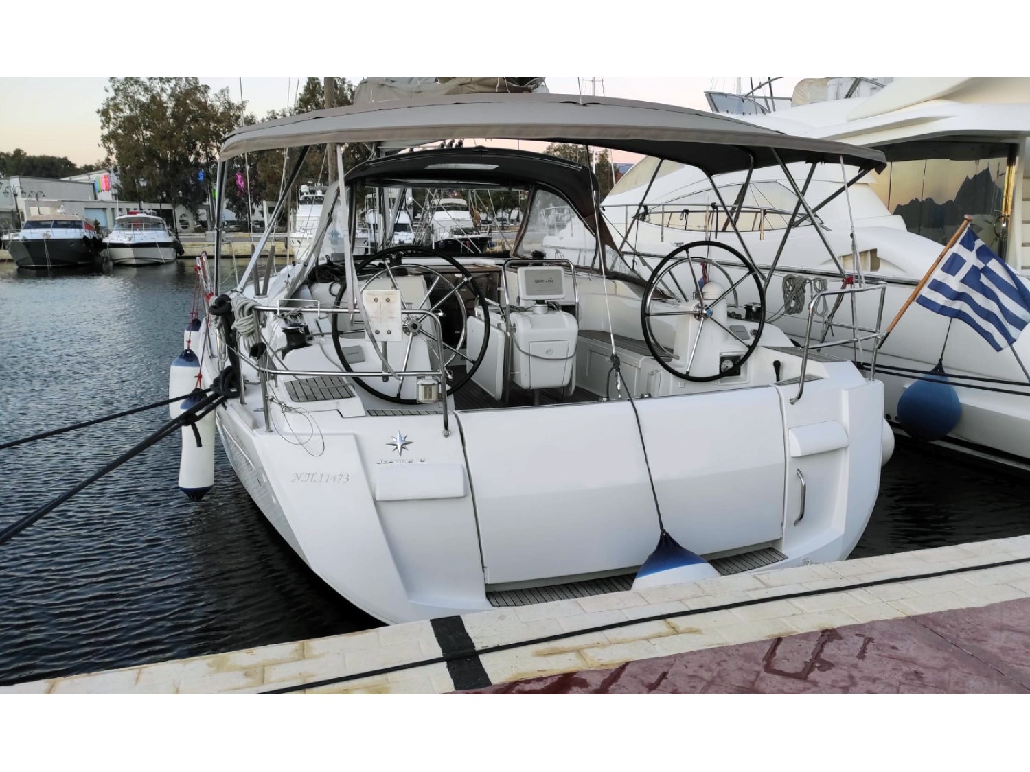 Sun Odyssey 479  Top image
