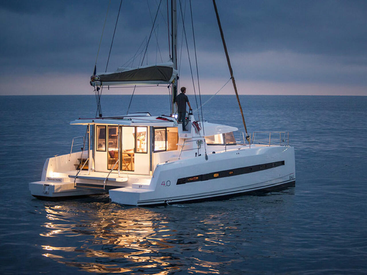 Bali Catspace „Mosta“ als Charteryacht