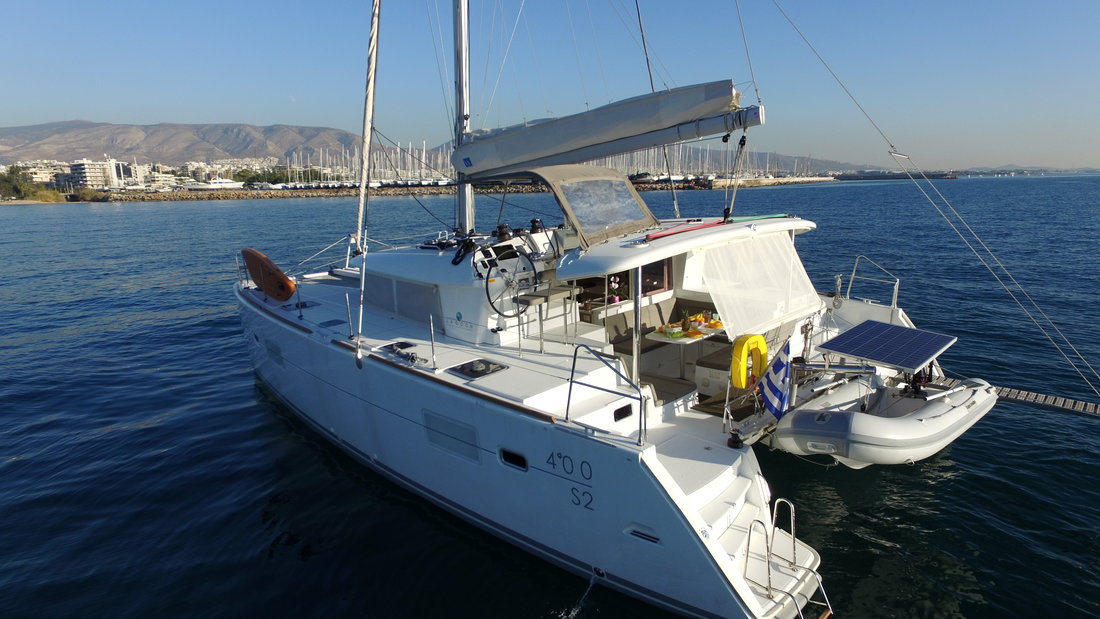Lagoon 400 S2  Top image